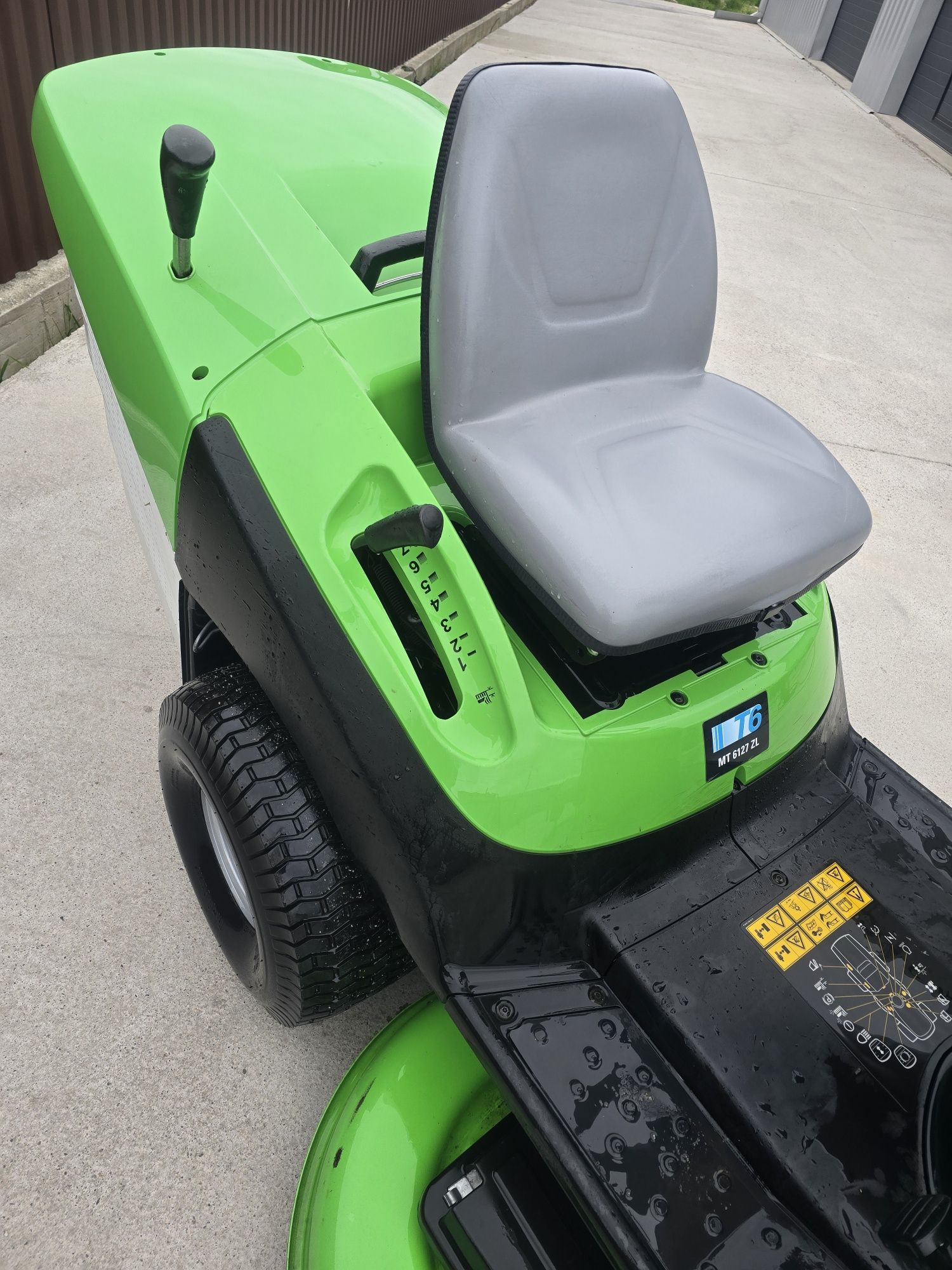 Tractoras Viking 23 cp an 2016