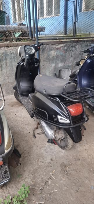 Vând sctuer fără permis