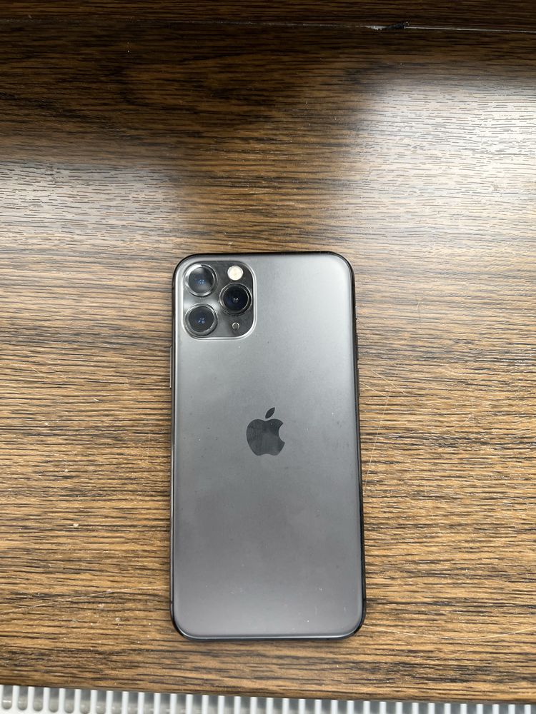 Iphone 11 pro 64 GB 74%