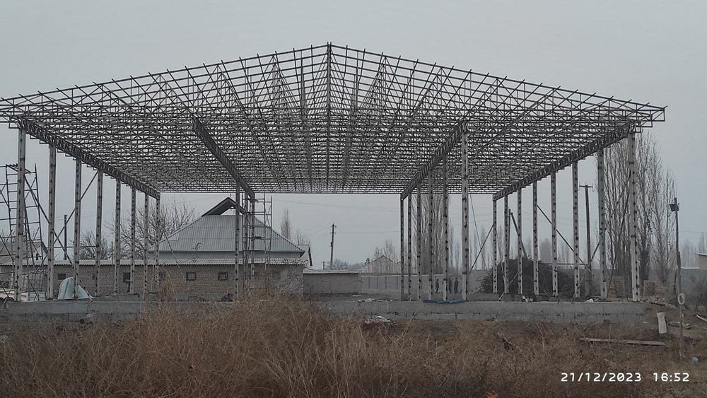 Kanteyner materialdan tom naves stadiyonlar qurib ornatamiz