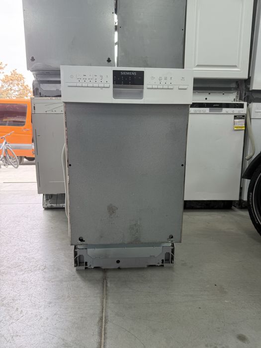 Съдомиялна За Пoлу вграждане SIEMENS 45/см