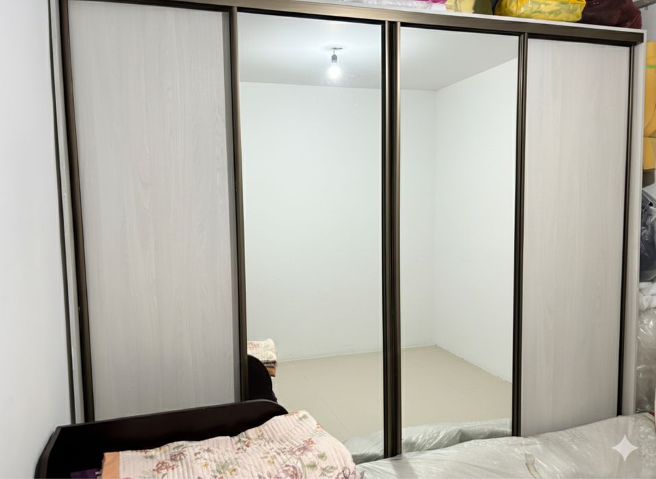 Шкаф купе четврехдверный