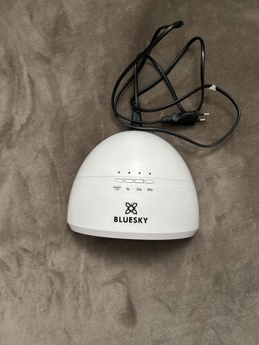 LED/UV лампа за маникюр Bluesky