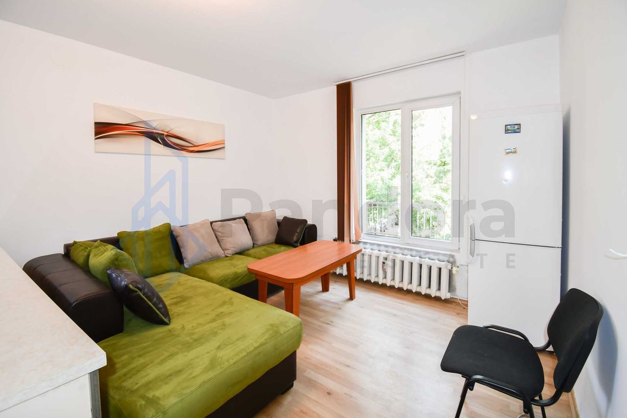 Дава се под наем Тристаен апартамент в София, Хиподрума - 100 кв.м за 499 € - Снимка #2