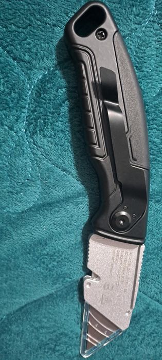 Briceag pt taiat mochete