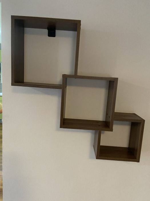 Секция + модули за стена - 400 лева Само лично предаване! град Ахтопол