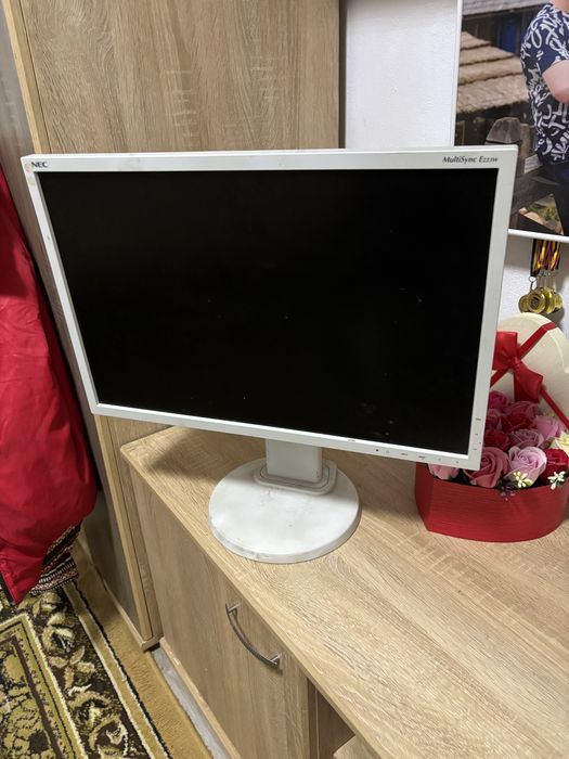 Vand Pc 8RAM  +tastatura