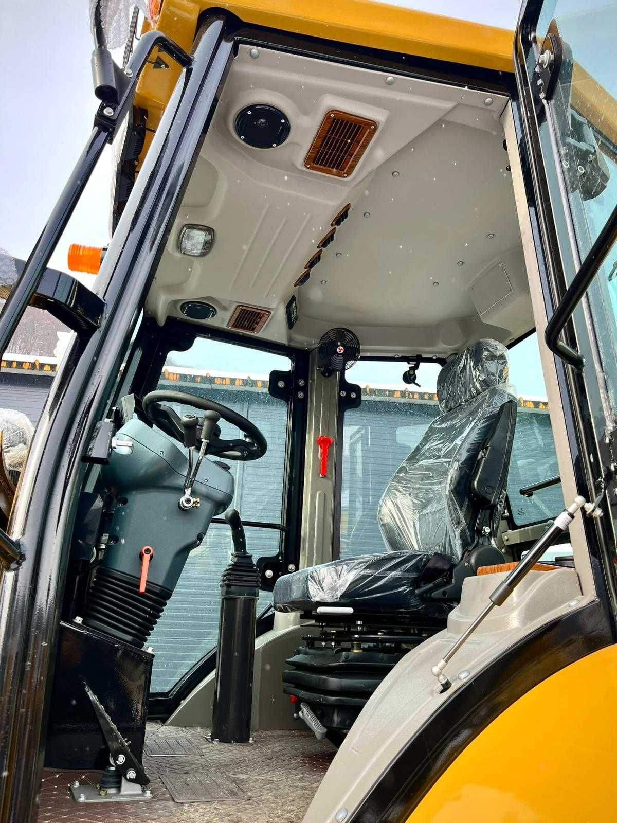 Buldoexcavator 9tone 4x4 cu brat telescopic