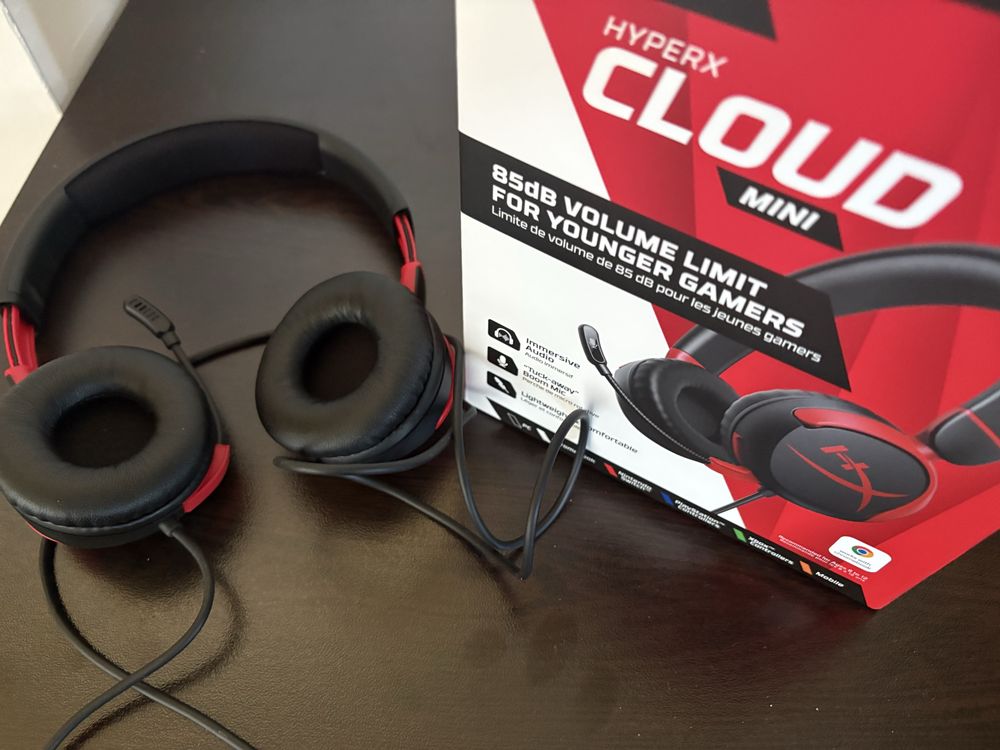 Продавам чисто нови HyperX Cloud MINI Black-Red Геймърски слушалки