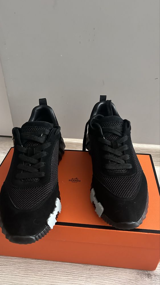 Черни Hermes bouncing H обувки 43 номер (28см)