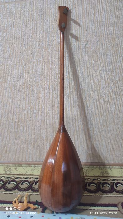 Домбыра сатылады