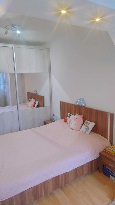 Vând apartament 3 camere Nufarul