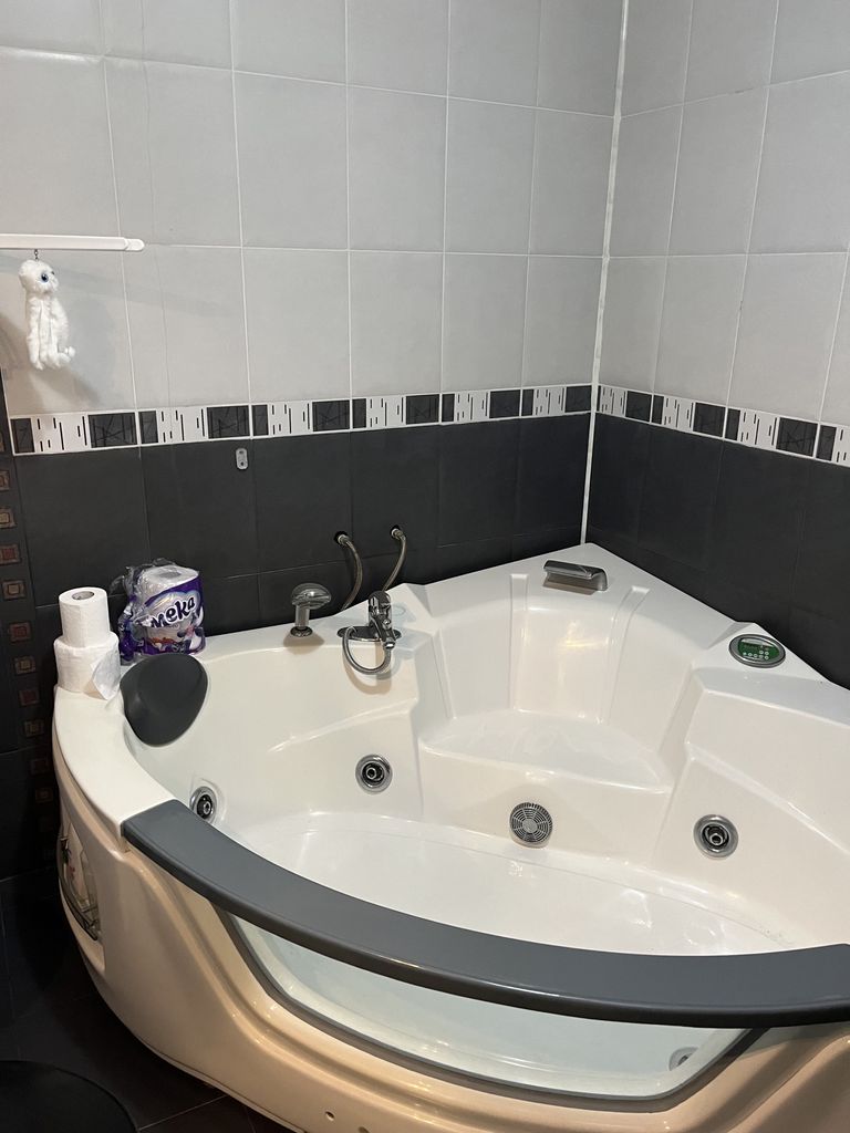 Продава се Къща в Варна, Базар Левски - 180 кв.м за 1945 €/кв.м - Снимка #15