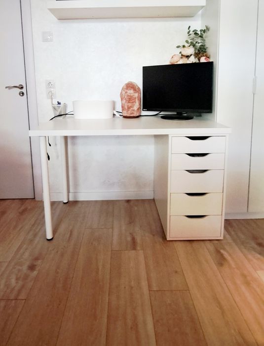 Бюро Икеа 120 на 60см