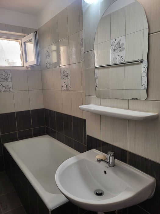 Inchiriez apartament 2 camere Republicii