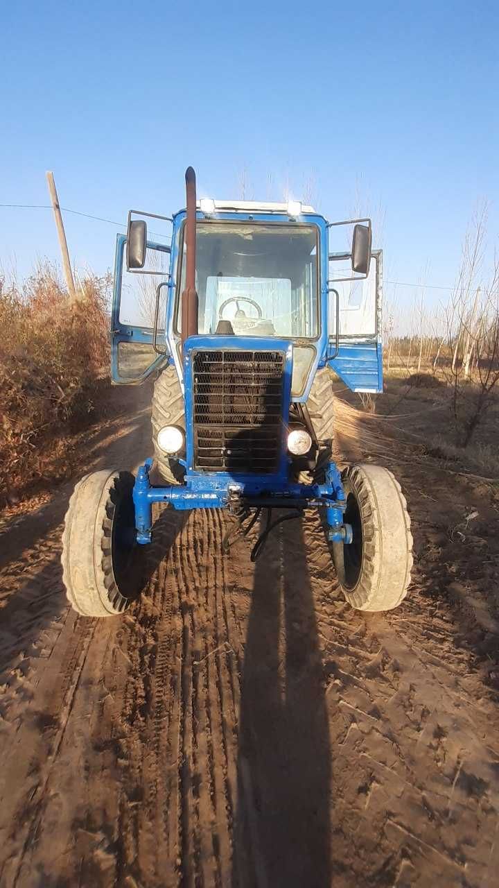 МТЗ-80 Трактор + плуг сотилади