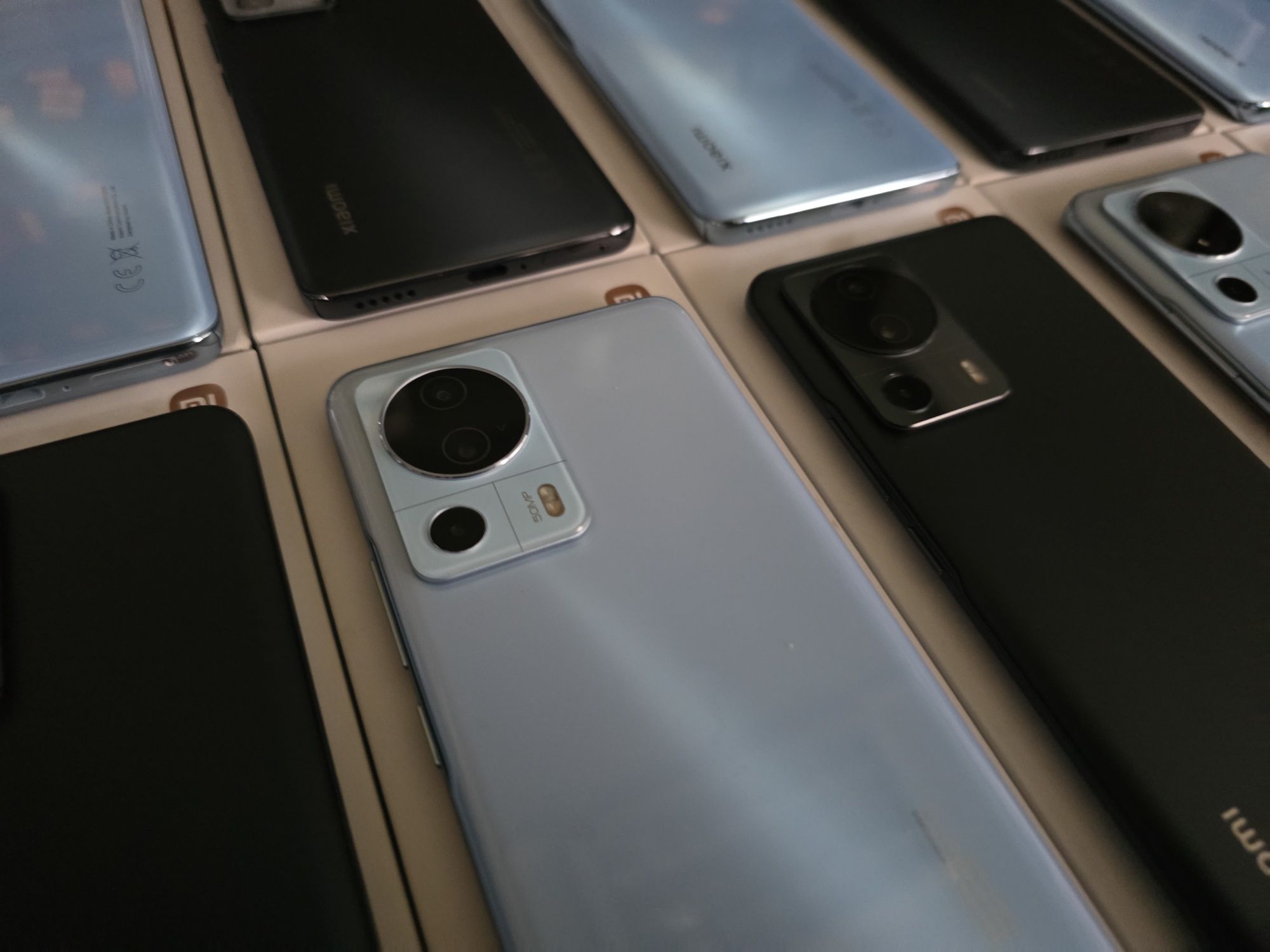 Xiaomi 13 Lite 8/256 нови,3 месеца гаранция,последни бройки