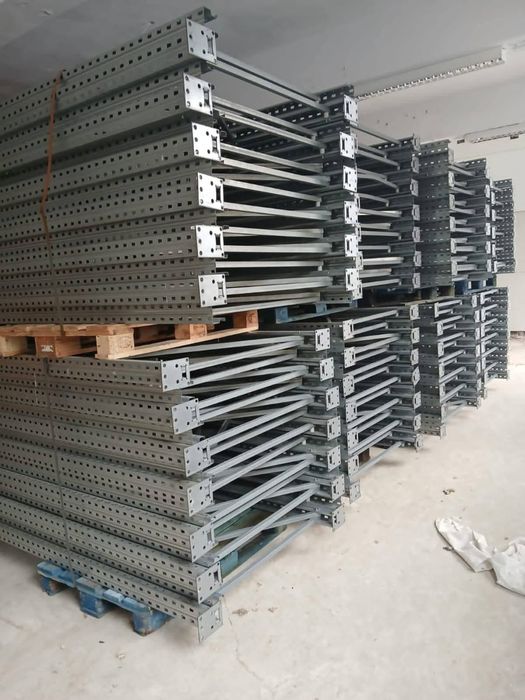 Rafturi metalice industriale reglabile 
Avem orice dimensiuni livram i