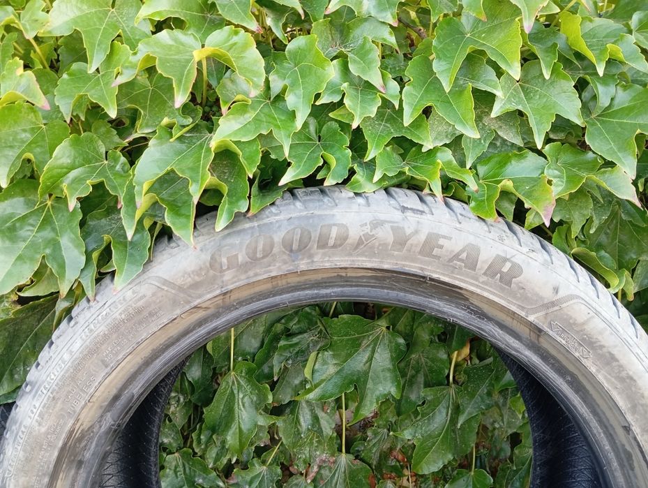Goodyear всесезонни гуми 225 45 17