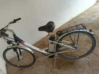 Bicicleta cu motor electric