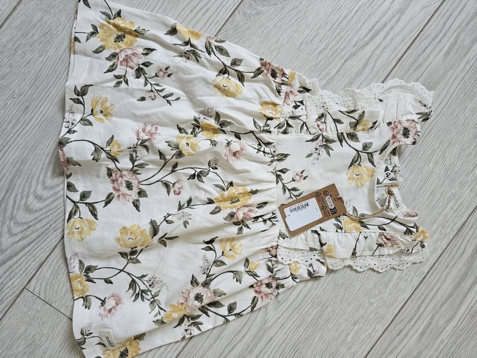 Rochita noua marimea 74