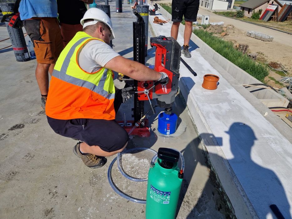 Gaura pentru hota,carotari profesionale pentru hvac,traversari,etc.