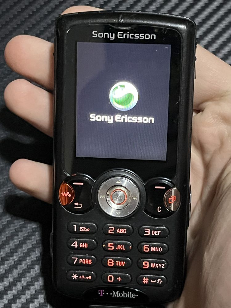 Vand telefon de colectie sony ericson w810 functional