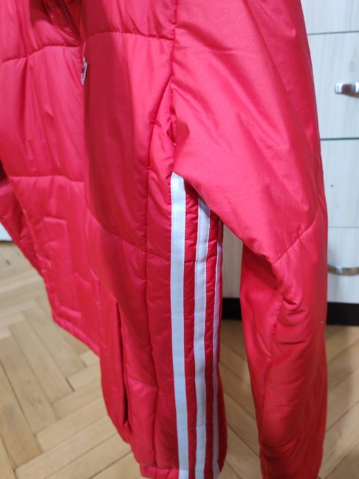 Дамски якета Adidas