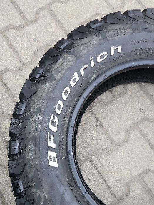 245  75 17 Bf Goodrich offroad