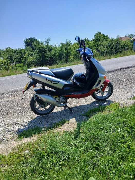 Scuter Aprilia Sr  49cm  în stare buna