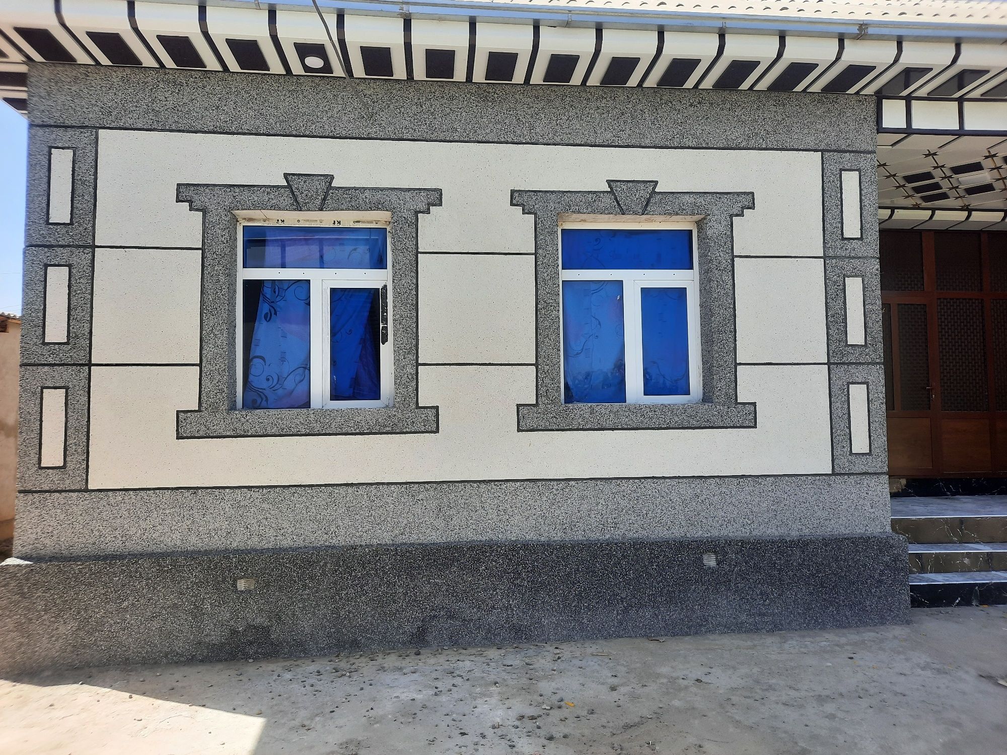 Dekorativ qilamiz