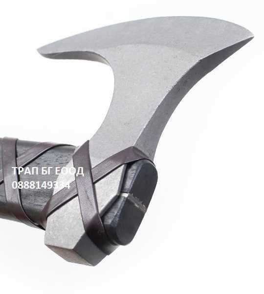 Брадва от филма Viking (Ragnar Lodbrok) Секира с поставка