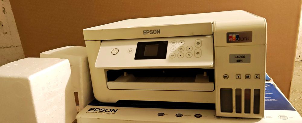 Vând imprimantă EPSON L4266 ECOTANK ( CISS ) pentru piese.
