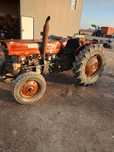 Tractor massey ferguson 135  5o cai