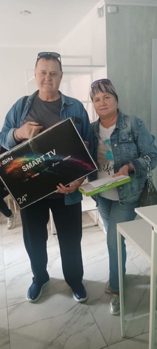 Телевизор новый 100 см