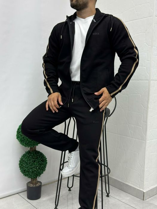 Trening Boss marimea L, XL, XXL