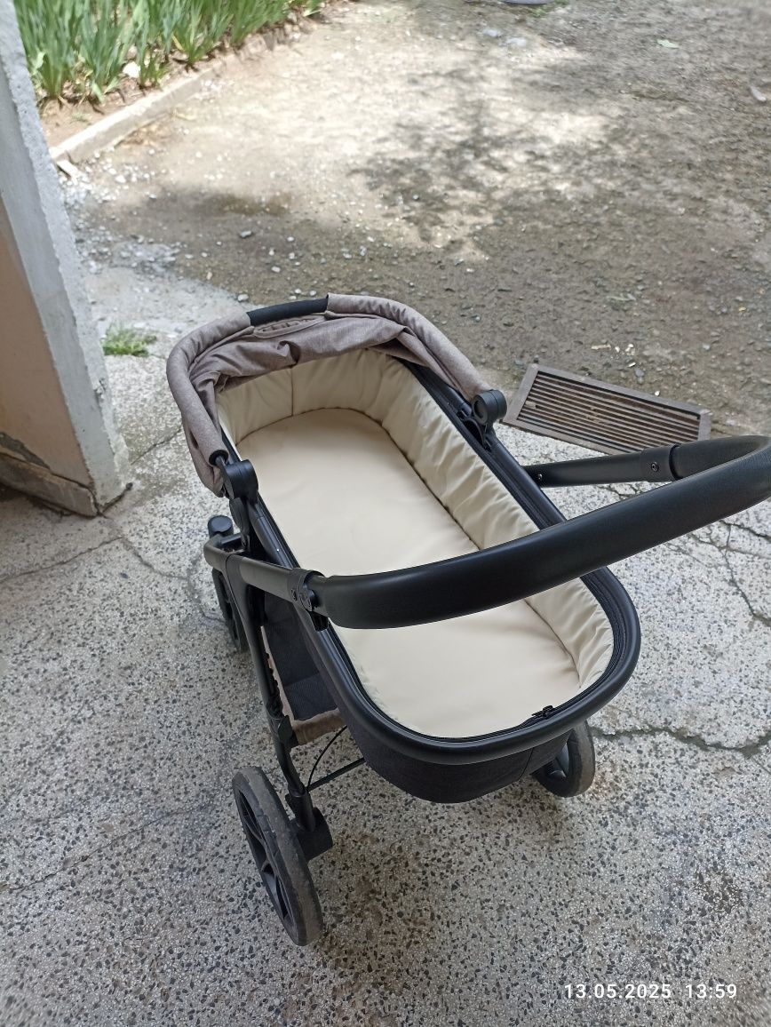 Бебешка количка Chipolino АВИА