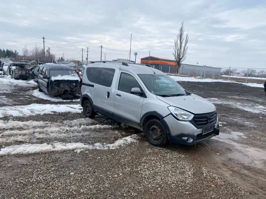 Dezmembrari usa dreapta fata Dacia Dokker 2016 stepway 1.5 dci