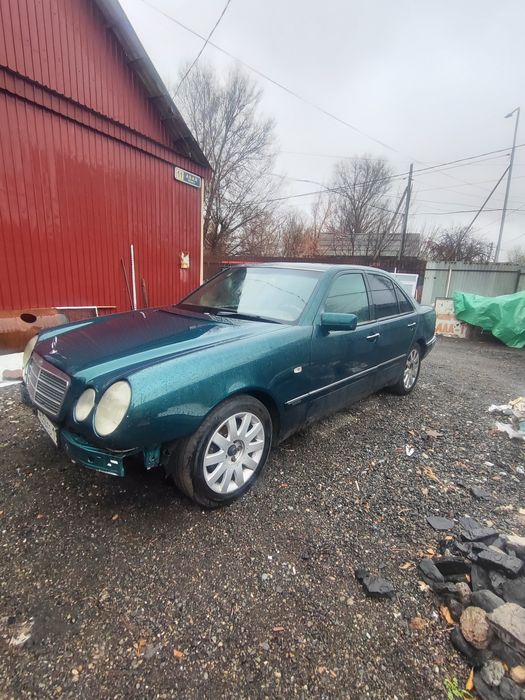 Мерседес 280 210 кузов