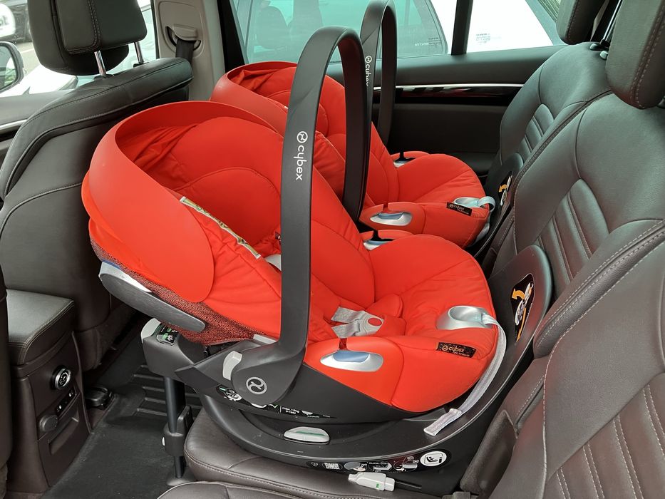 Scoică auto Cybex Platinum Cloud Z2 i-size cu baza Isofix