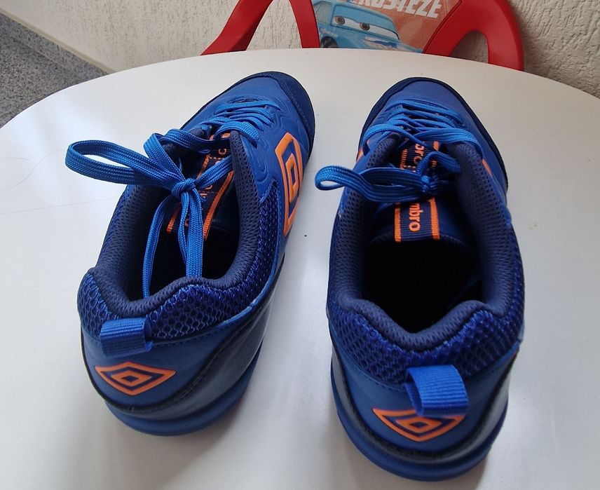 Ghete fotbal sintetic umbro