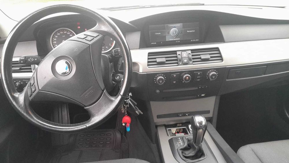 BMW E60 523i automat