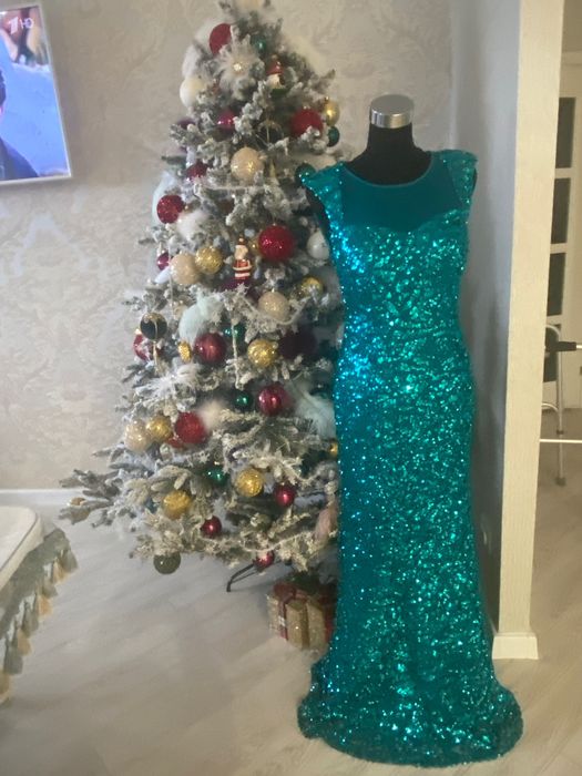 Красивое вечернее платье