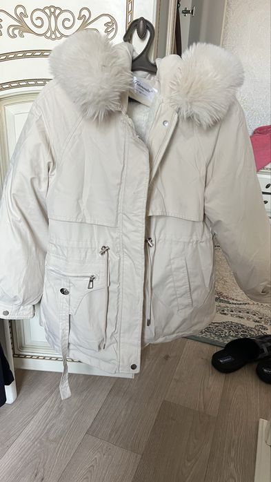 Куртки новые классные