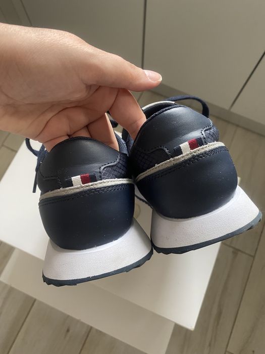 Adidasi Tommy Hilfiger, marimea 40, piele naturala