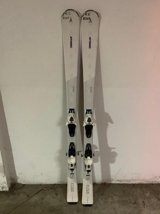 Skiuri Atomic CLOUD R + Atomic LITHIUM 10 + Bete