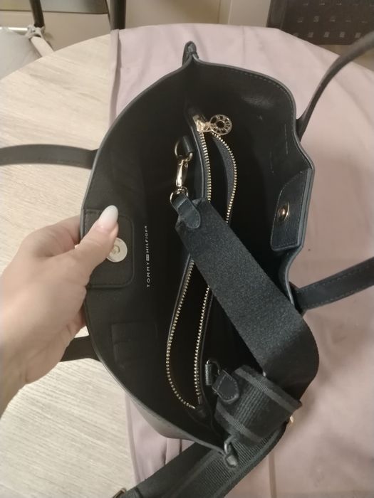 Geanta Tommy hilfiger originala distinct about you