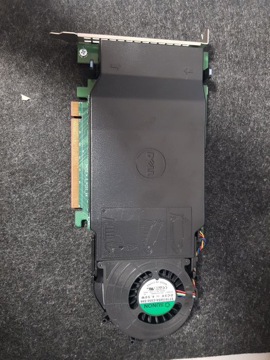 Adaptor NVMe Adaptor 4x NVMe DELL DPWC400 pentru server ws Dell