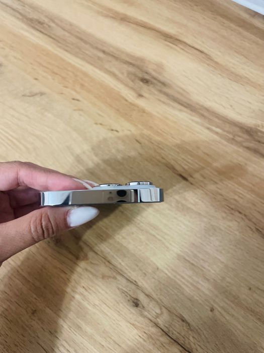 iPhone 14 Pro бял
