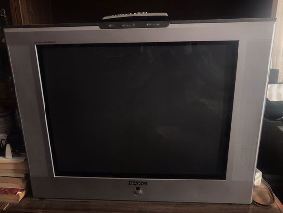 Телевизор SANG 27” - плосък екран - без забележки - като нов